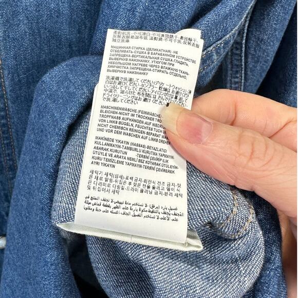 Versace Blue Denim Long Sleeve Pearl Snap Yellow Versace Logo Shirt 41 / Medium - Picture 8 of 16